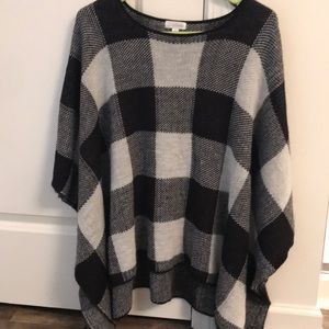 Women’s Plaid Poncho